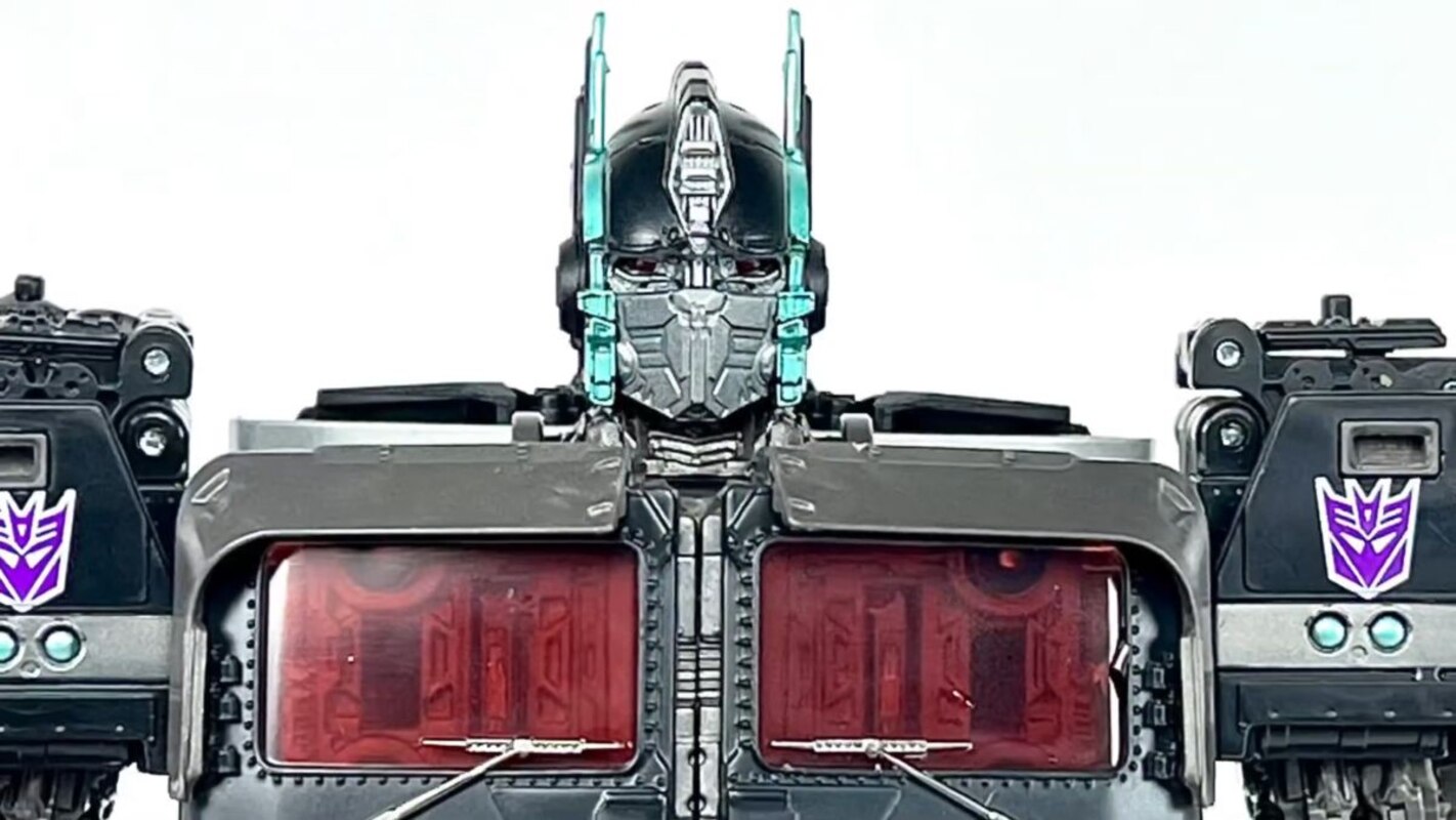 Transformers Masterpiece MPM-12N Nemesis Prime In-Hand Images & Video